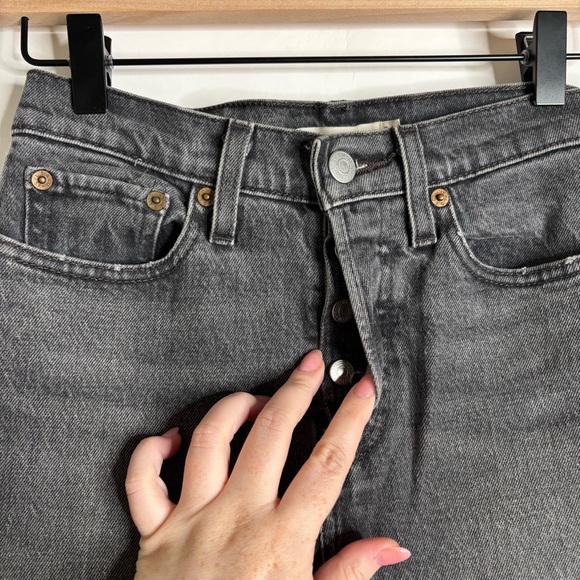 Levi's® Premium WEDGIE STRAIGHT FIT WOMEN'S JEANS size 24 - Picture 5 of 11